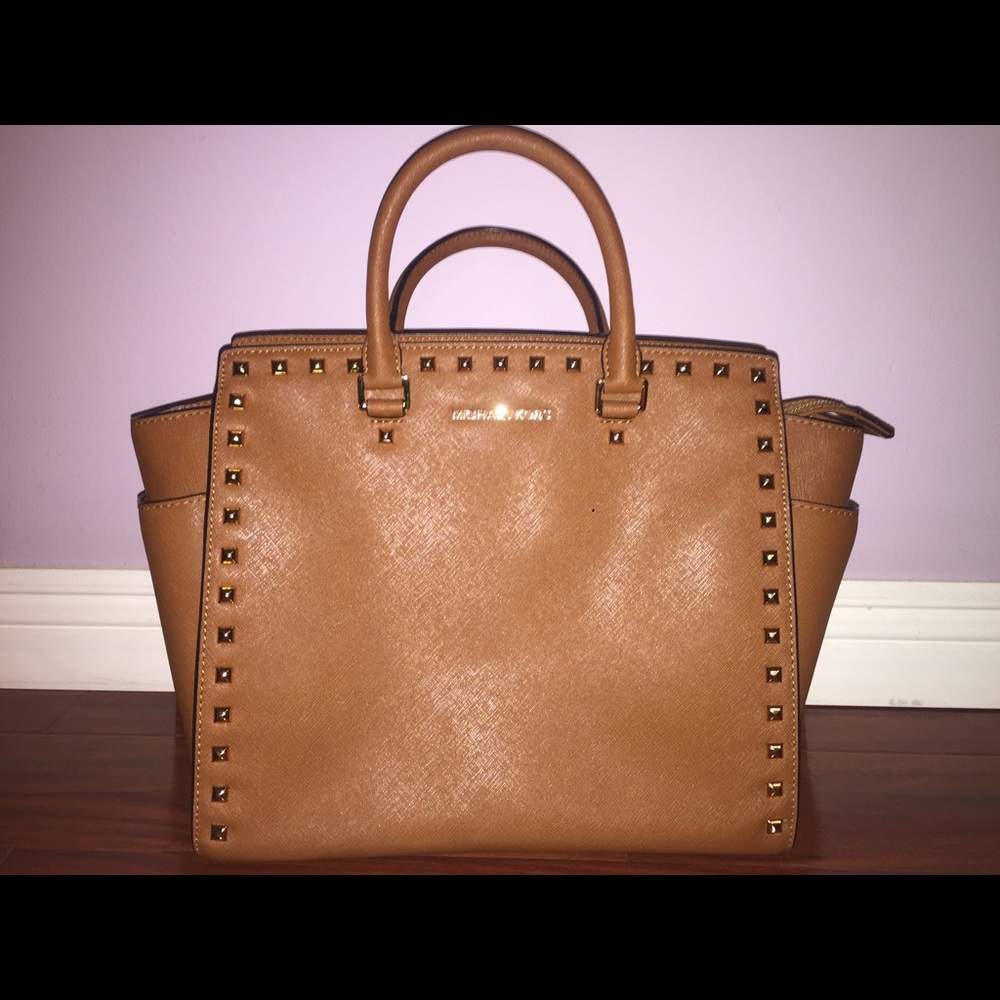 Michael Kors Selma Handbag